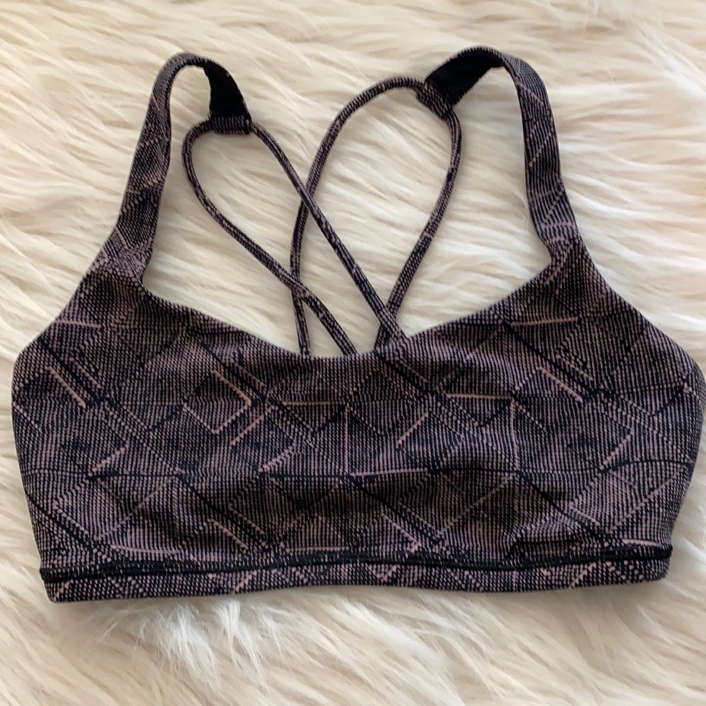 Lululemon sports bra